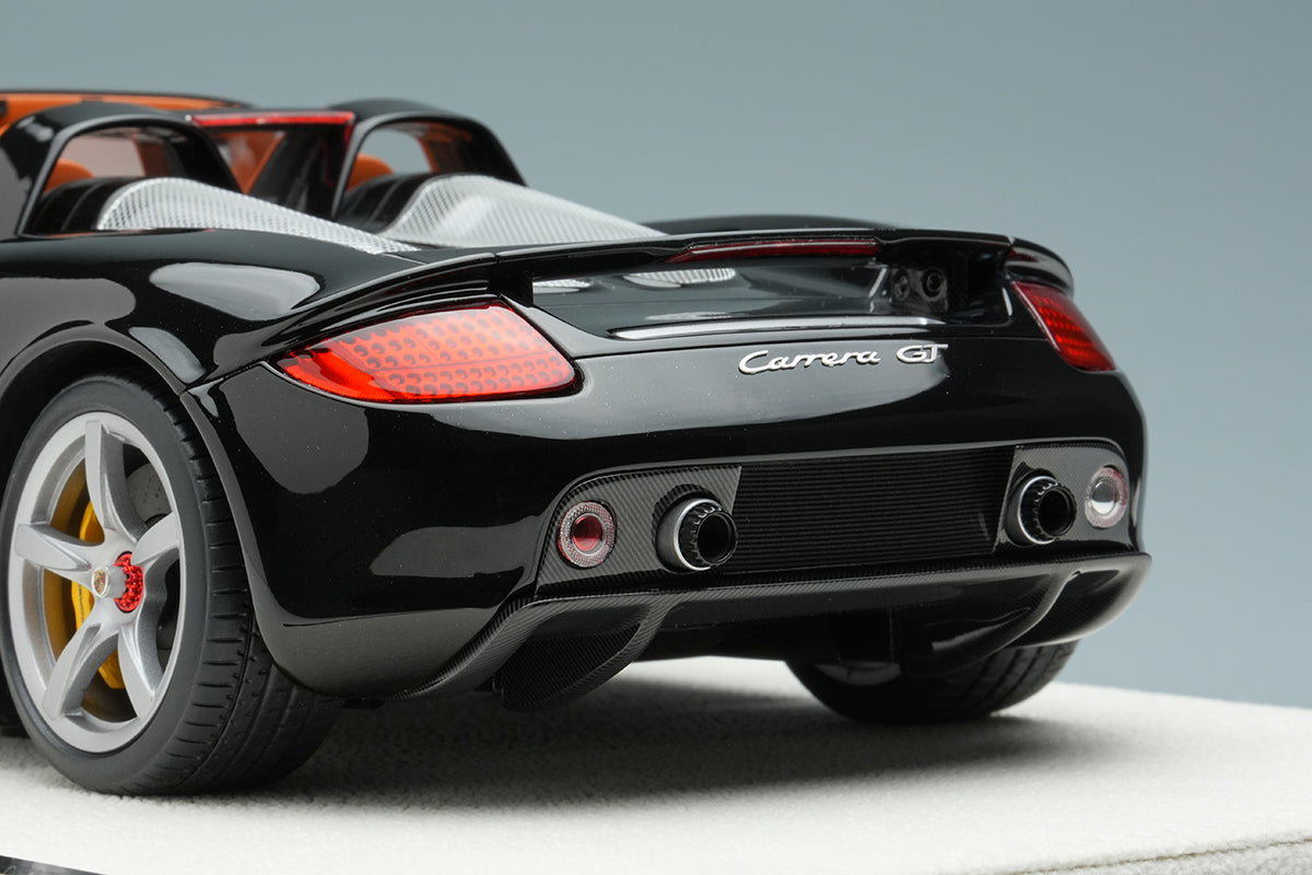 Makeup Co Ltd. 1:18 Porsche Carrera GT 2004