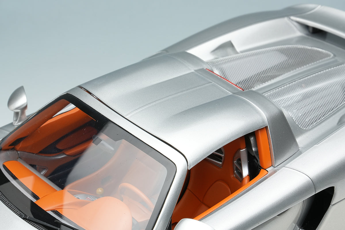 Makeup Co Ltd. 1:18 Porsche Carrera GT 2004