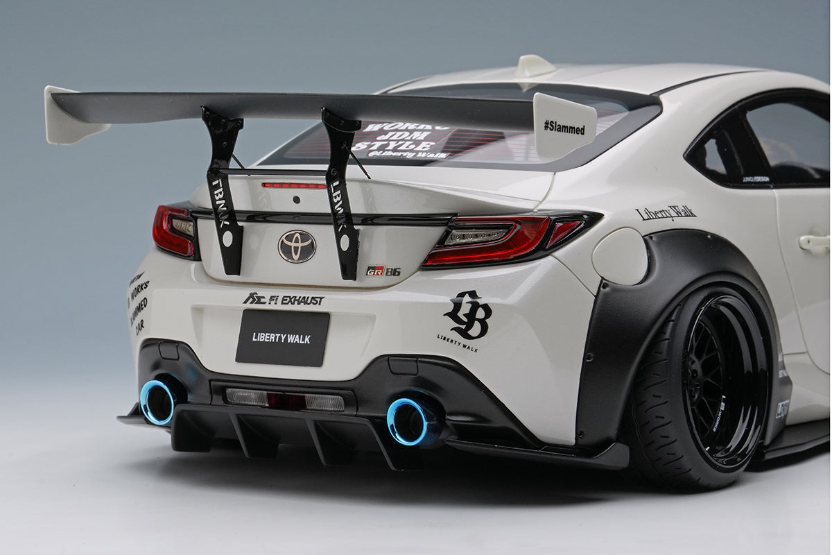 Makeup Co Ltd. 1:18 LB Nation GR86 (White)