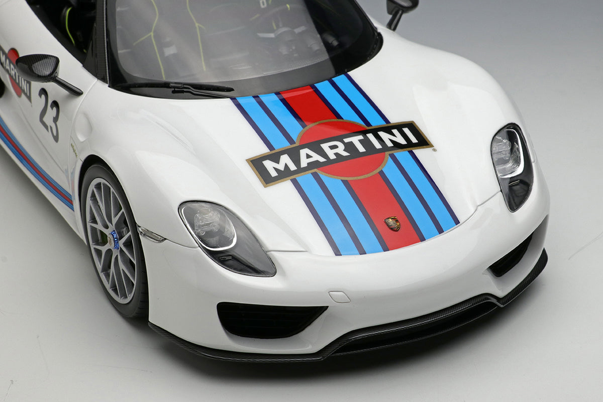 Makeup Co Ltd. 1:18 Porsche 918 Spyder Weissach Package 2011 (Martini stripe)