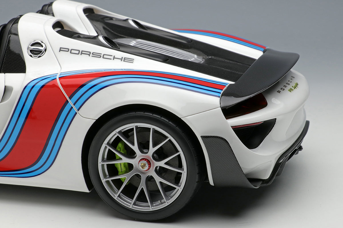 Makeup Co Ltd. 1:18 Porsche 918 Spyder Weissach Package 2011 (Martini stripe)