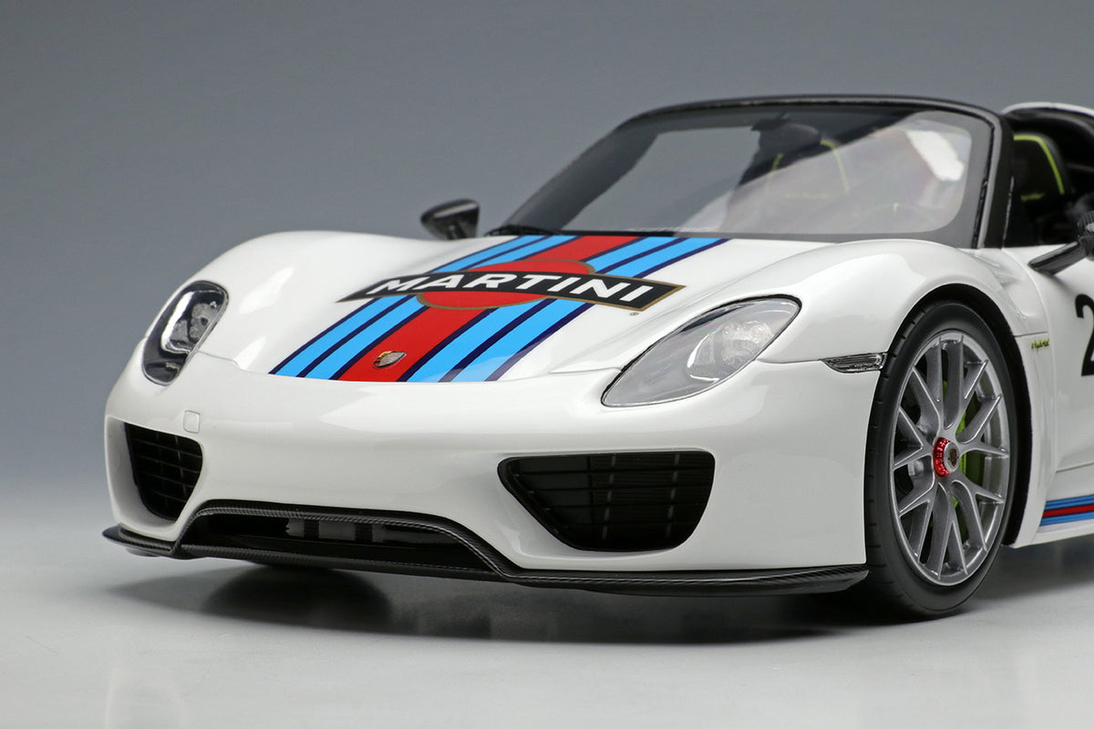 Makeup Co Ltd. 1:18 Porsche 918 Spyder Weissach Package 2011 (Martini stripe)