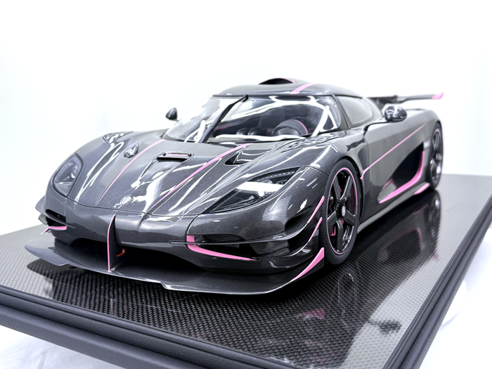 Frontiart 1:8 Koenigsegg One:1 JC (Carbon/Pink)