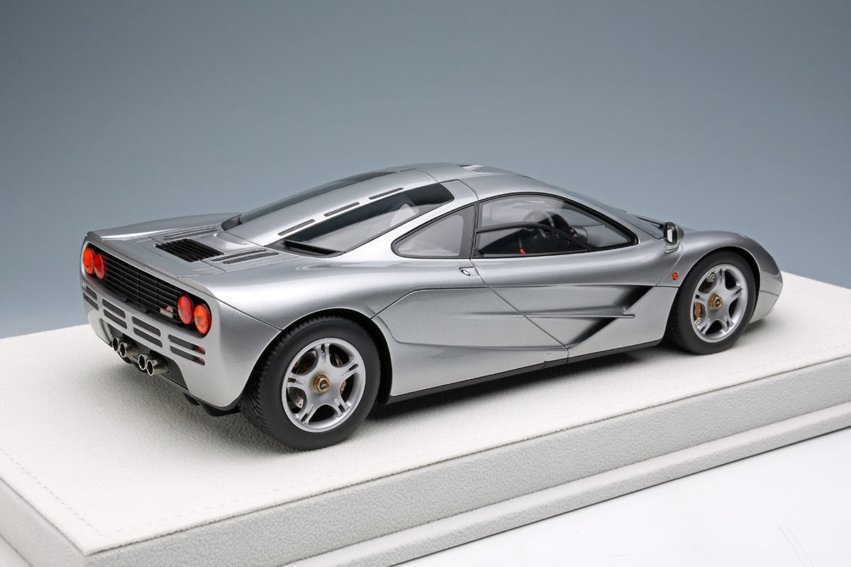 Makeup Co Ltd. 1:18 McLaren F1 Road car 1994 (Silver)