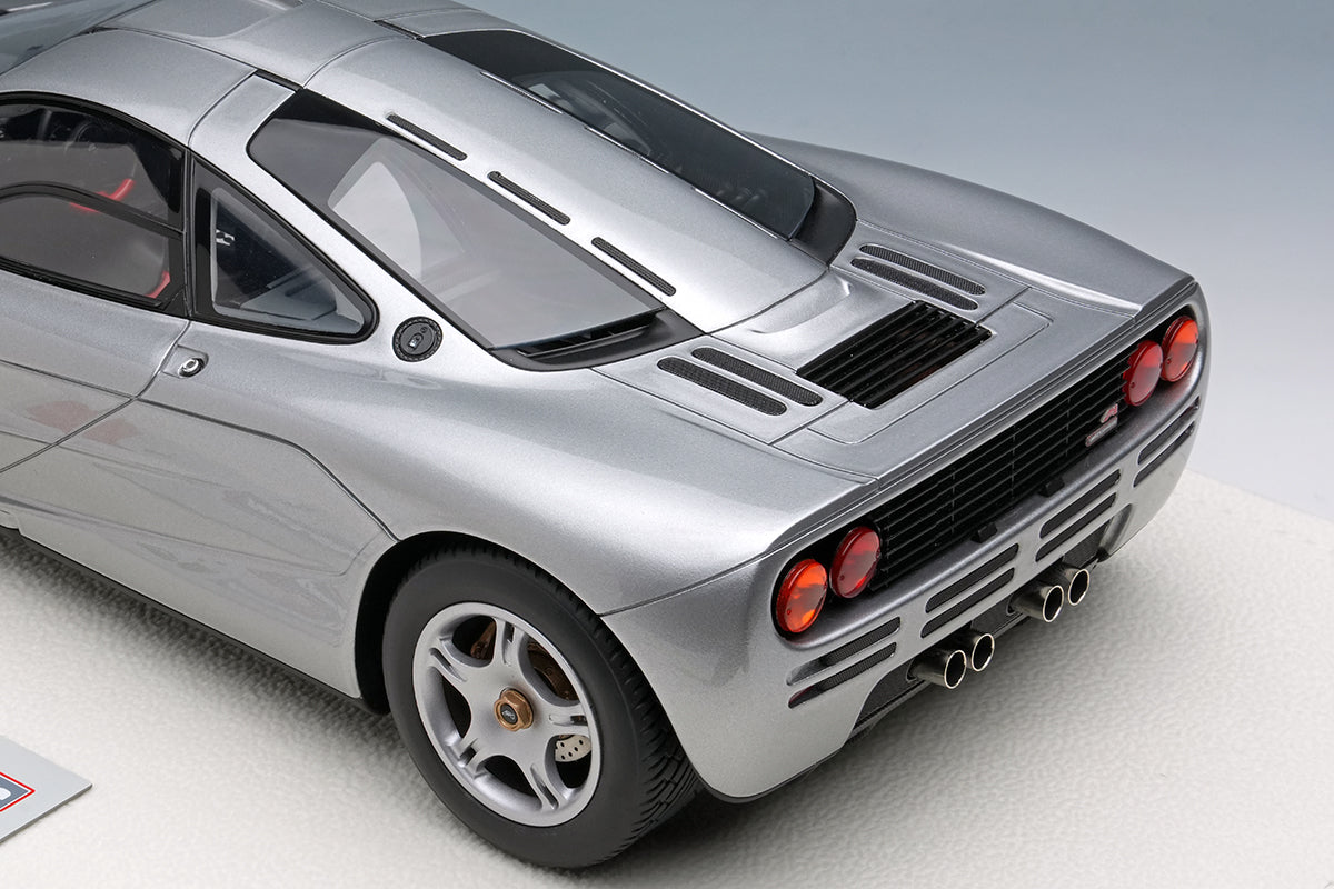 Makeup Co Ltd. 1:18 McLaren F1 Road car 1994 (Silver)