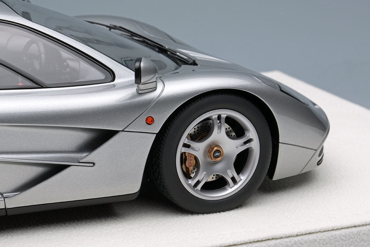 Makeup Co Ltd. 1:18 McLaren F1 Road car 1994 (Silver)