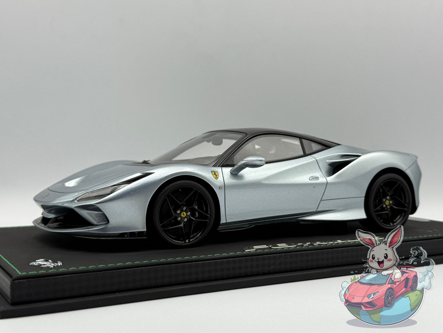BBR 1:18 Ferrari F8 Tributo (Grigio Titanio/Grigio Medio Roof)