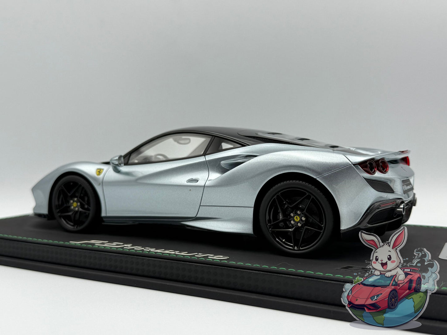 BBR 1:18 Ferrari F8 Tributo (Grigio Titanio/Grigio Medio Roof)