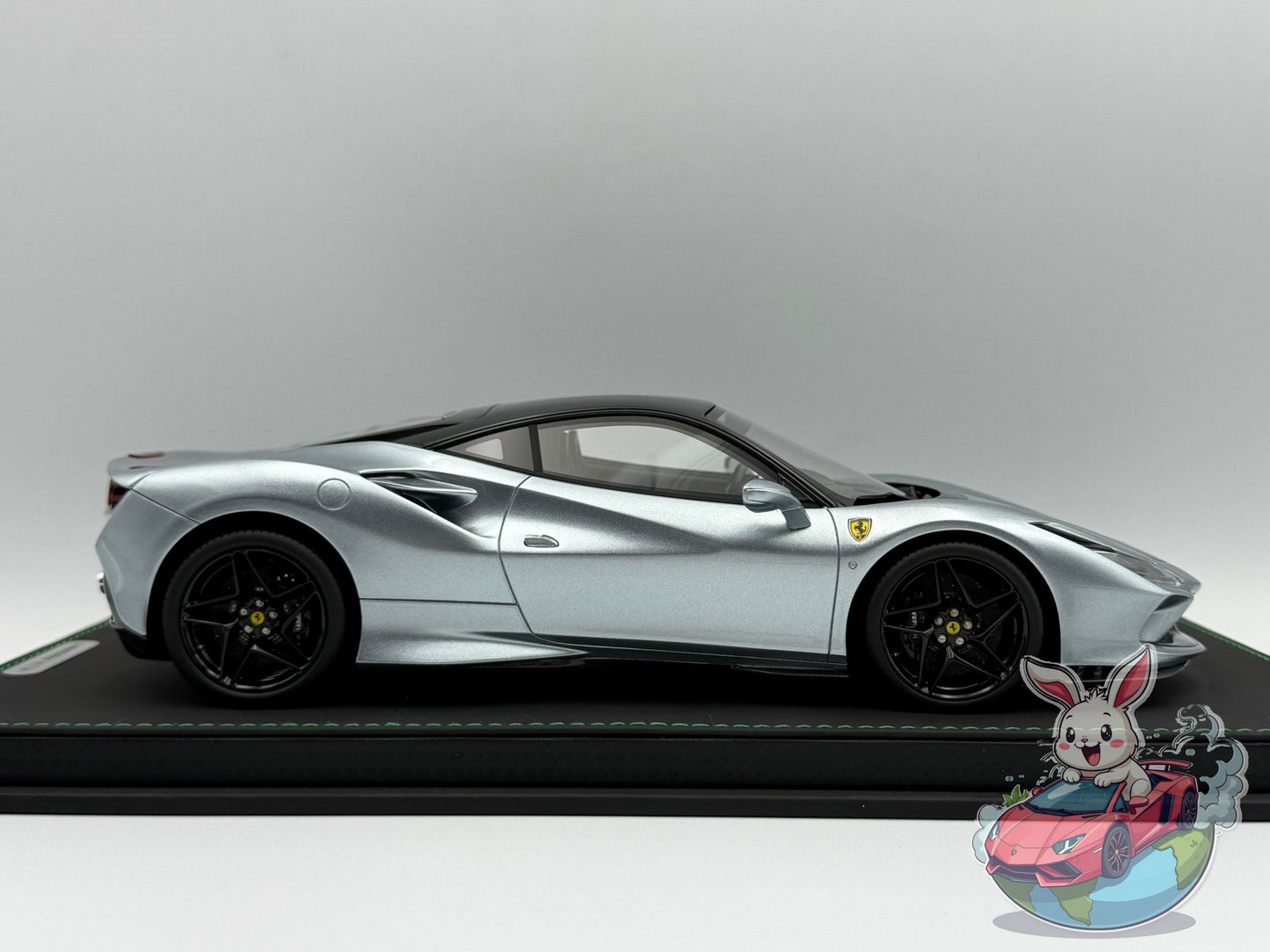 BBR 1:18 Ferrari F8 Tributo (Grigio Titanio/Grigio Medio Roof)