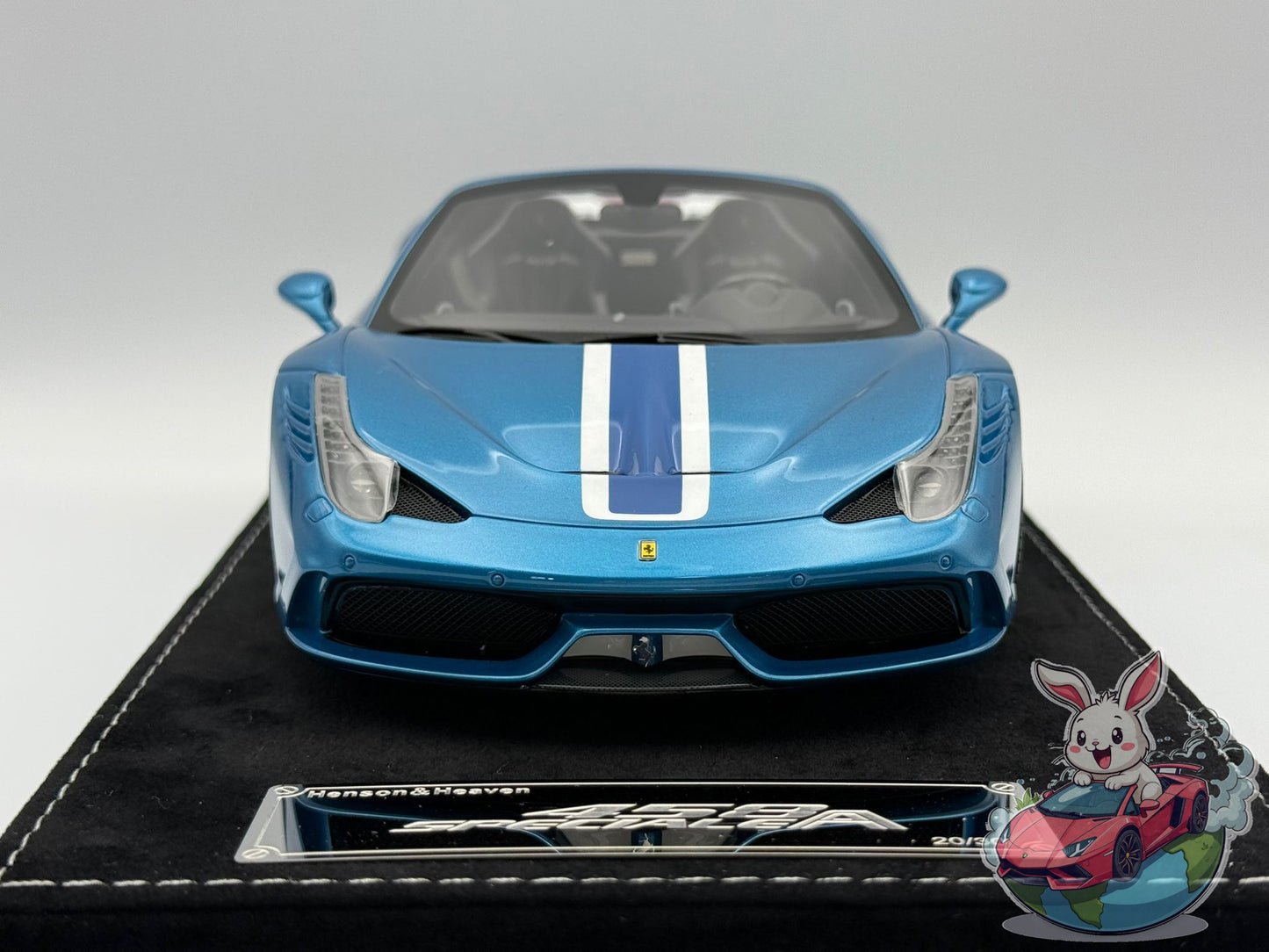 HH Model 1:18 Ferrari 458 Speciale Aperta (Artemis Green - Gold Wheels)