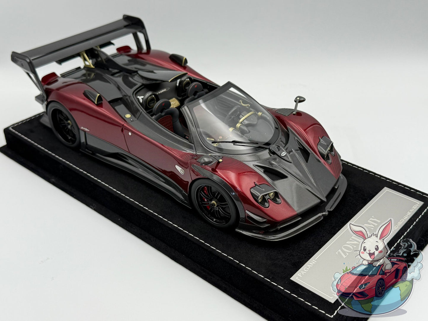 HH Model 1:18 Pagani Zonda MY Roadster (Red)