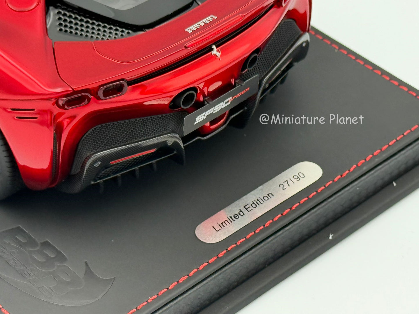 BBR 1:18 Ferrari SF90 Spider Rosso Magma Fade Black
