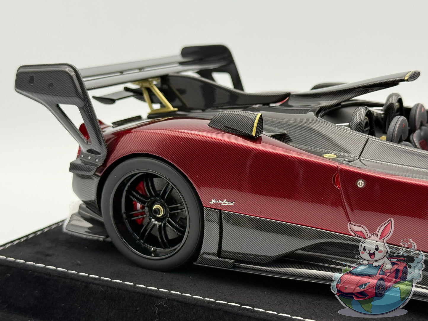 HH Model 1:18 Pagani Zonda MY Roadster (Red)