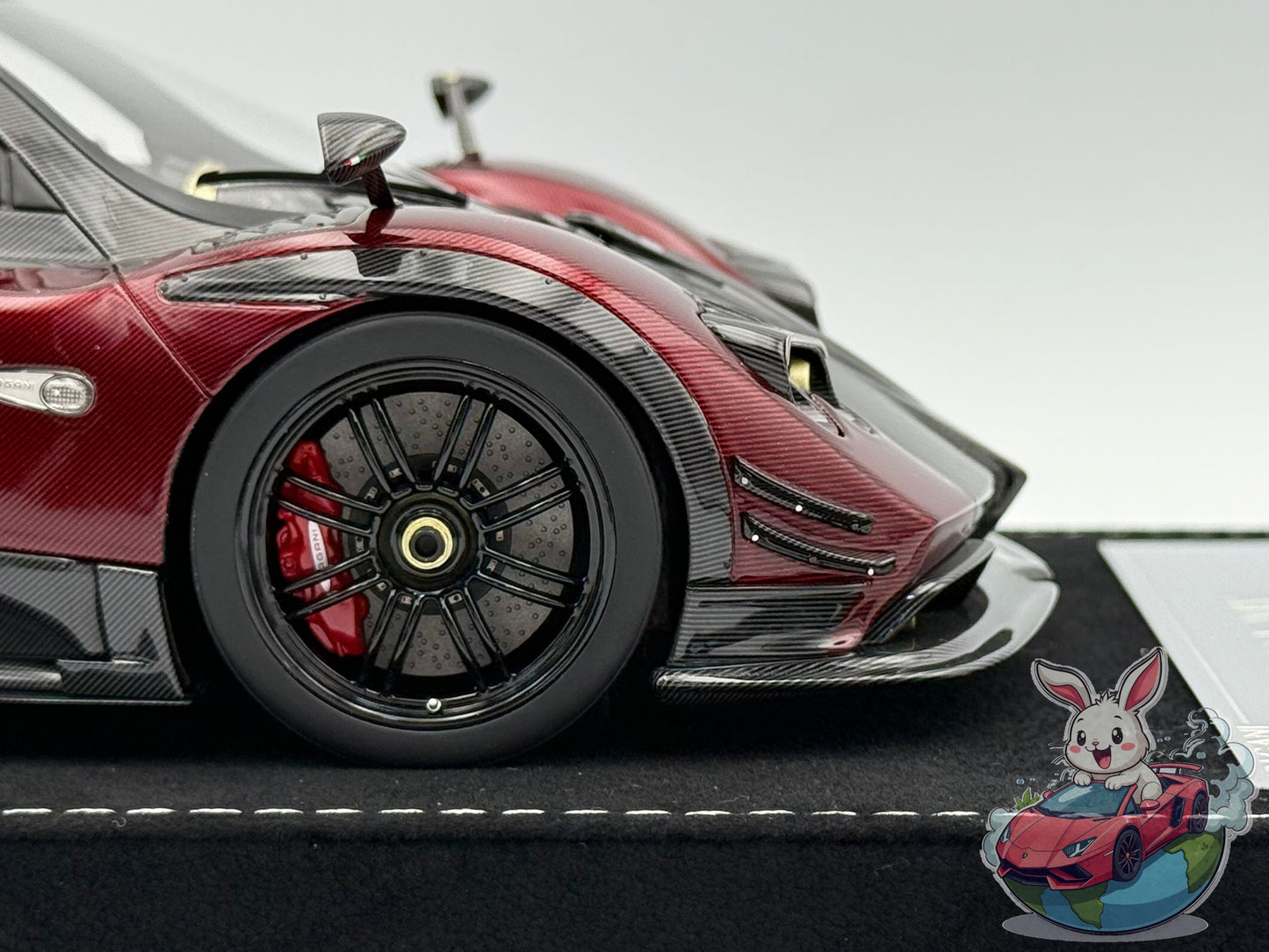 HH Model 1:18 Pagani Zonda MY Roadster (Red)