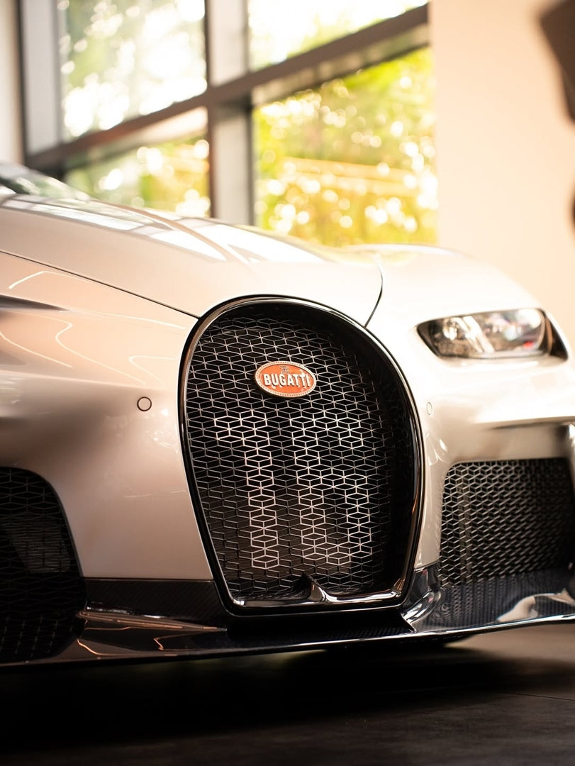 PREORDER 1:18 Bugatti Chiron Super Sport (Royal Blue Carbon Fiber/Argent)