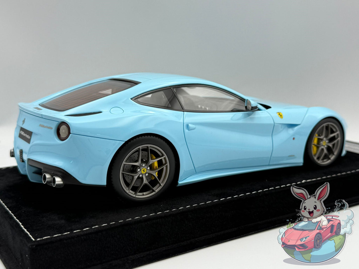 HH Model 1:18 Ferrari F12 Berlinetta (Azzurro La Plata)