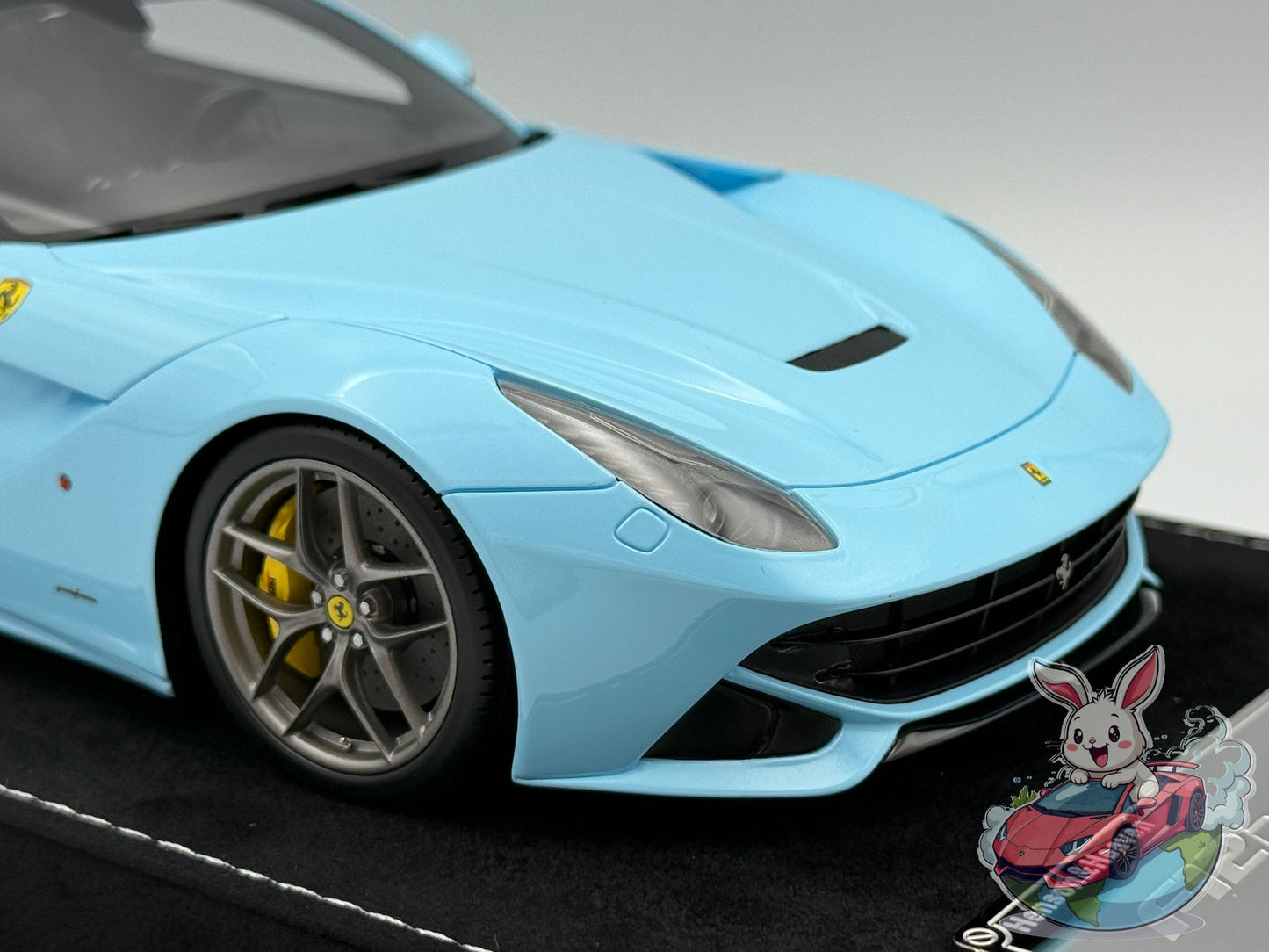 HH Model 1:18 Ferrari F12 Berlinetta (Azzurro La Plata)