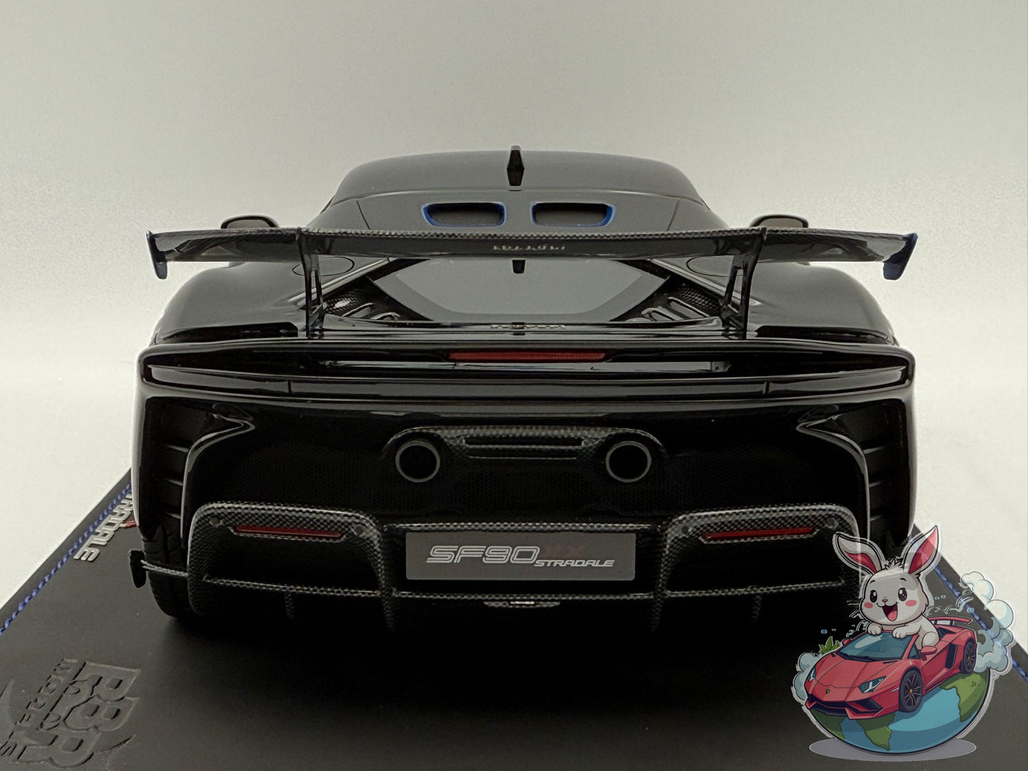 BBR 1:18 Ferrari SF90XX Stradale (New Black Daytona)