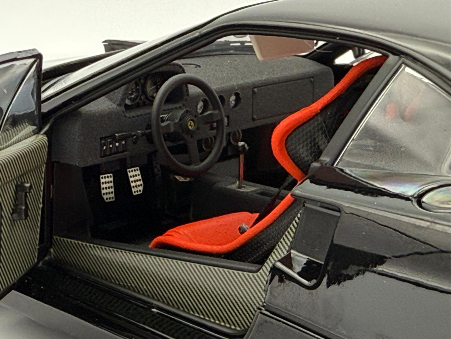 Kyosho 1:18 Ferrari F40 (Black)
