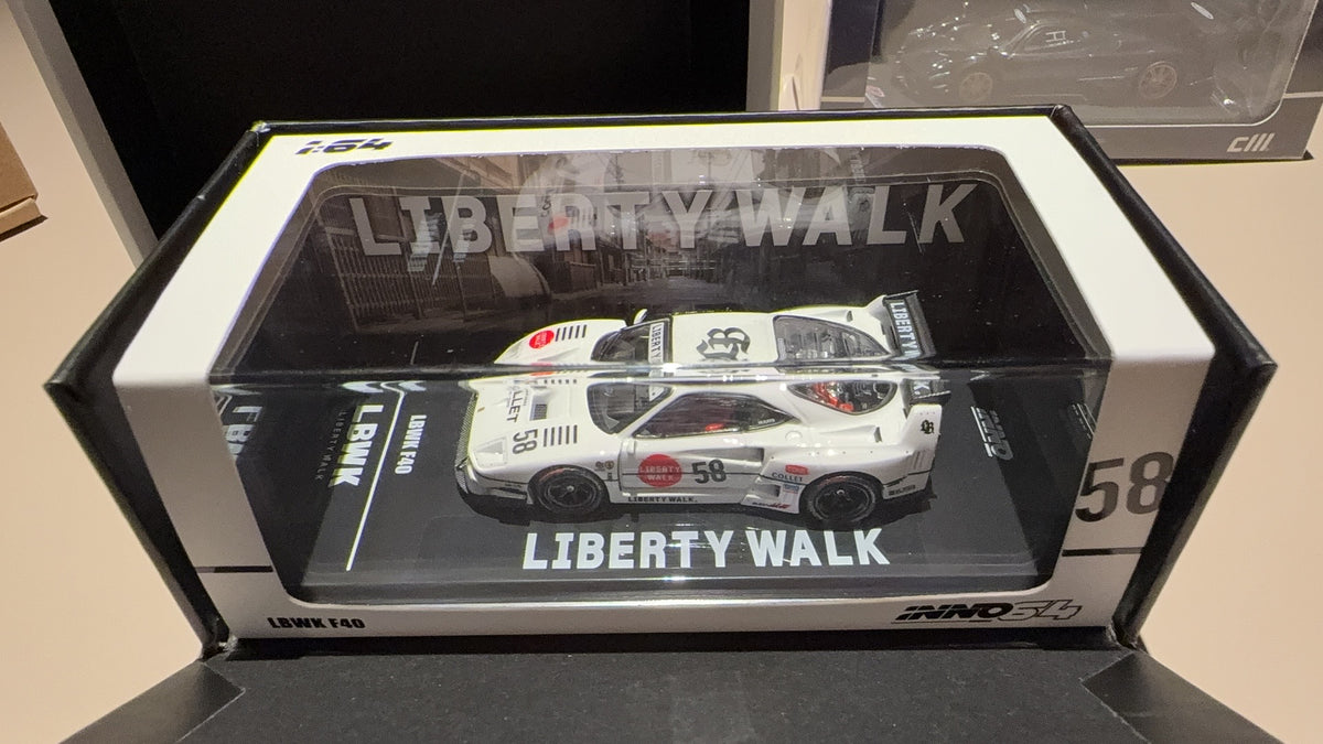 Inno64 1:64 Ferrari F40 LBWK LB Collet - White