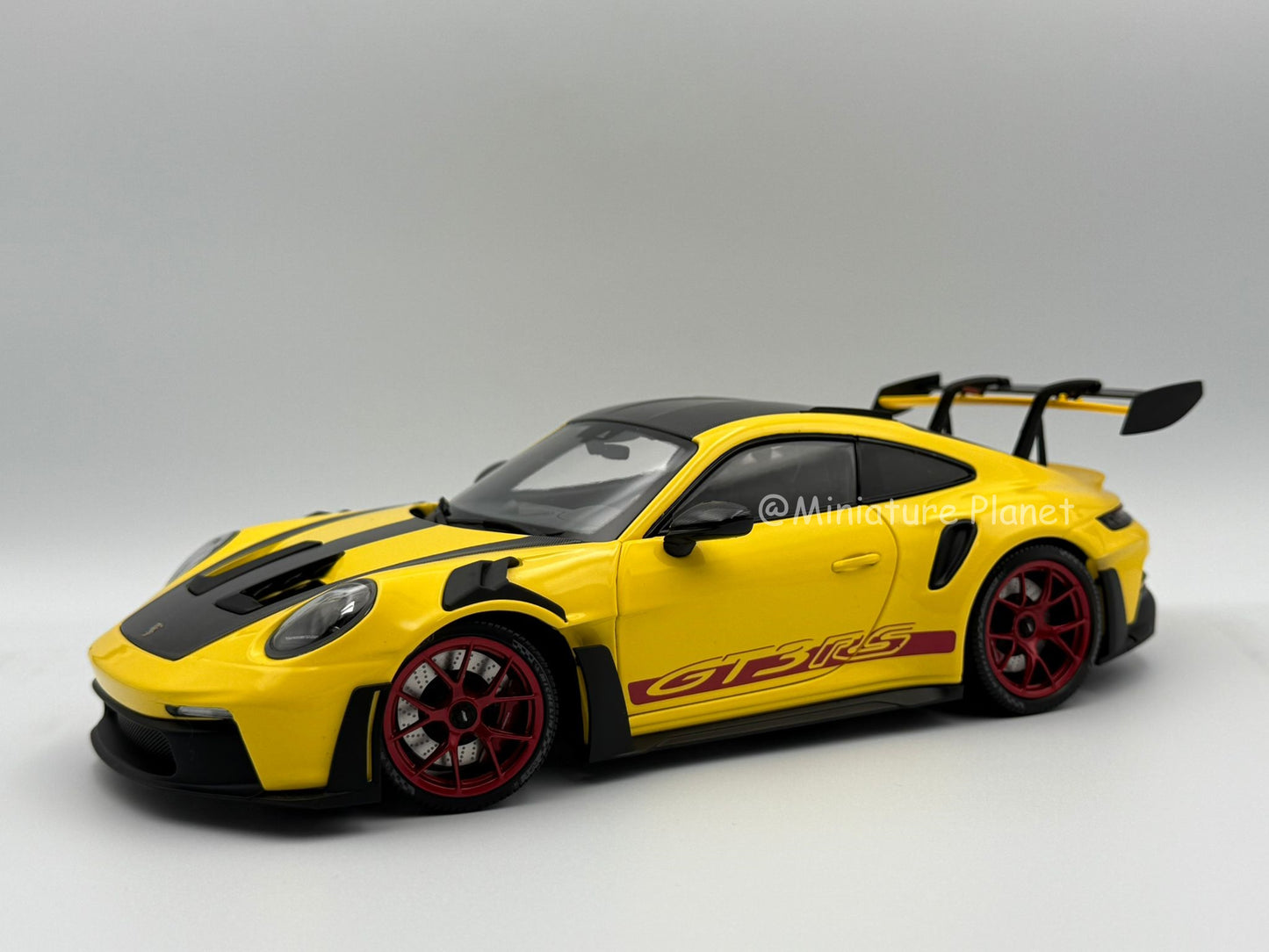 Minichamps 1:18 Porsche 911 (992) GT3 RS Weissach Package - Yellow with Red Accents