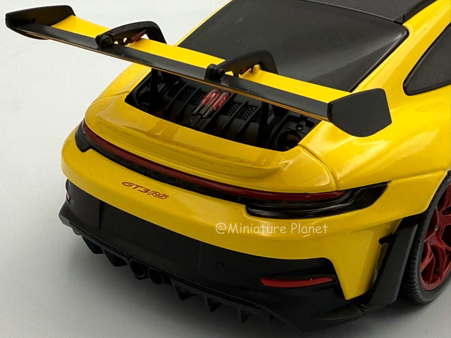 Minichamps 1:18 Porsche 911 (992) GT3 RS Weissach Package - Yellow with Red Accents