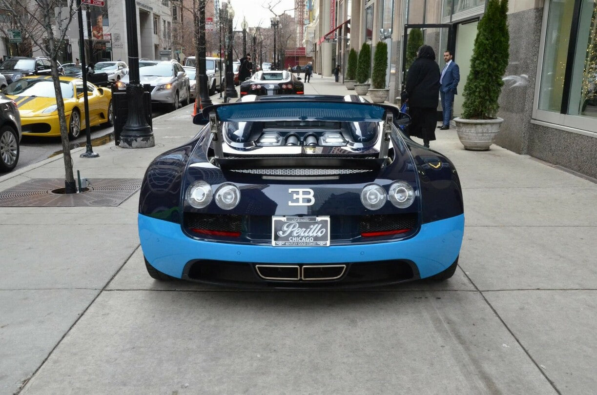 PRE-ORDER HH Model x Miniature Planet 1:18 Bugatti Veyron Vitesse (Exclusive Model) - Blue Carbon FIber