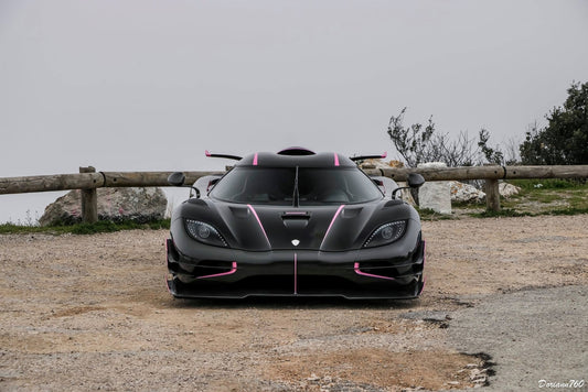 PRE-ORDER VMB 1:18 Koenigsegg One:1 JC (Carbon/Pink) - Exclusive Model
