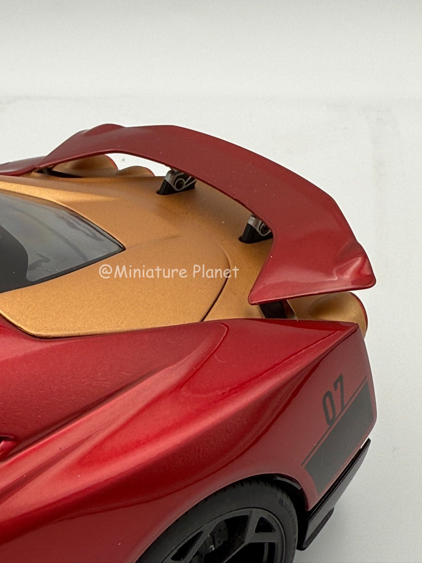 AUTOart 1:18 Nissan GT-R50 Italdesign (Metallic Red/Gold)