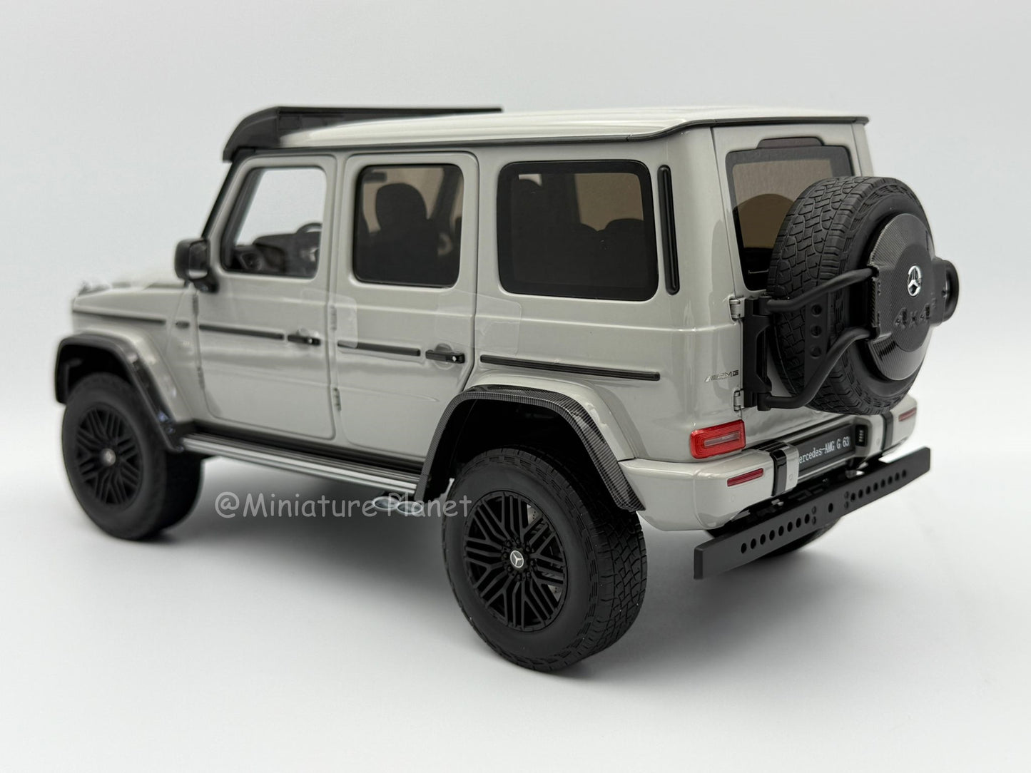 Almost Real 1:18 Mercedes-AMG G 63 4x4 2023 (Arabian Grey)