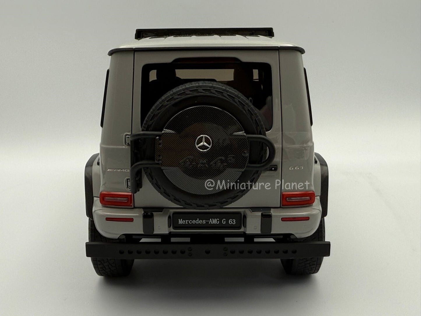Almost Real 1:18 Mercedes-AMG G 63 4x4 2023 (Arabian Grey)