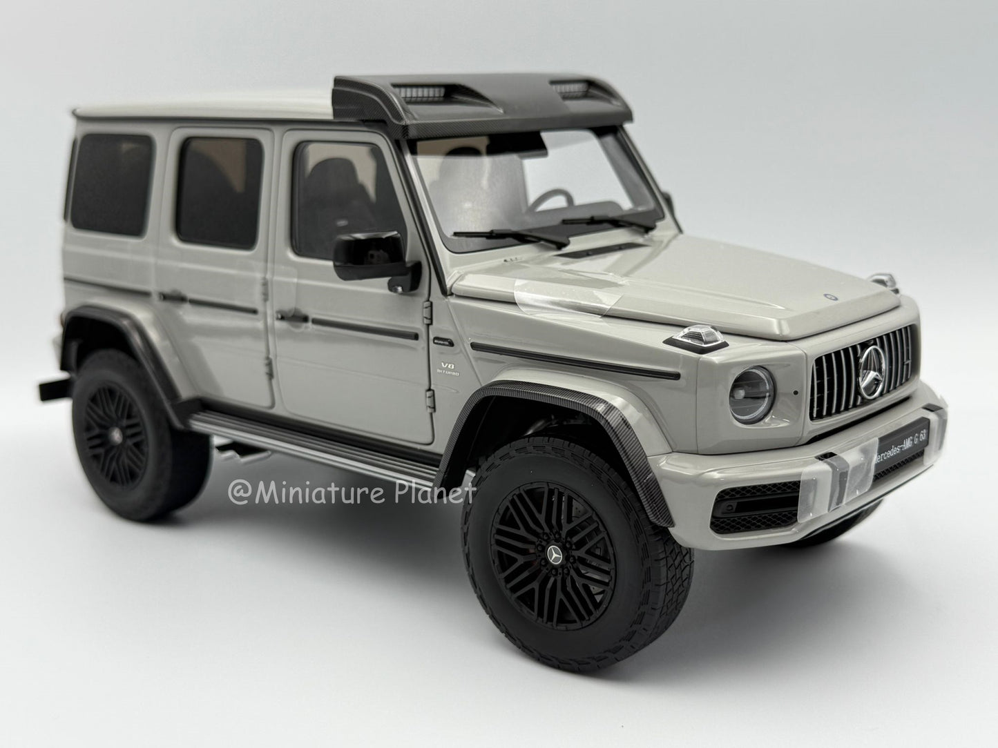 Almost Real 1:18 Mercedes-AMG G 63 4x4 2023 (Arabian Grey)