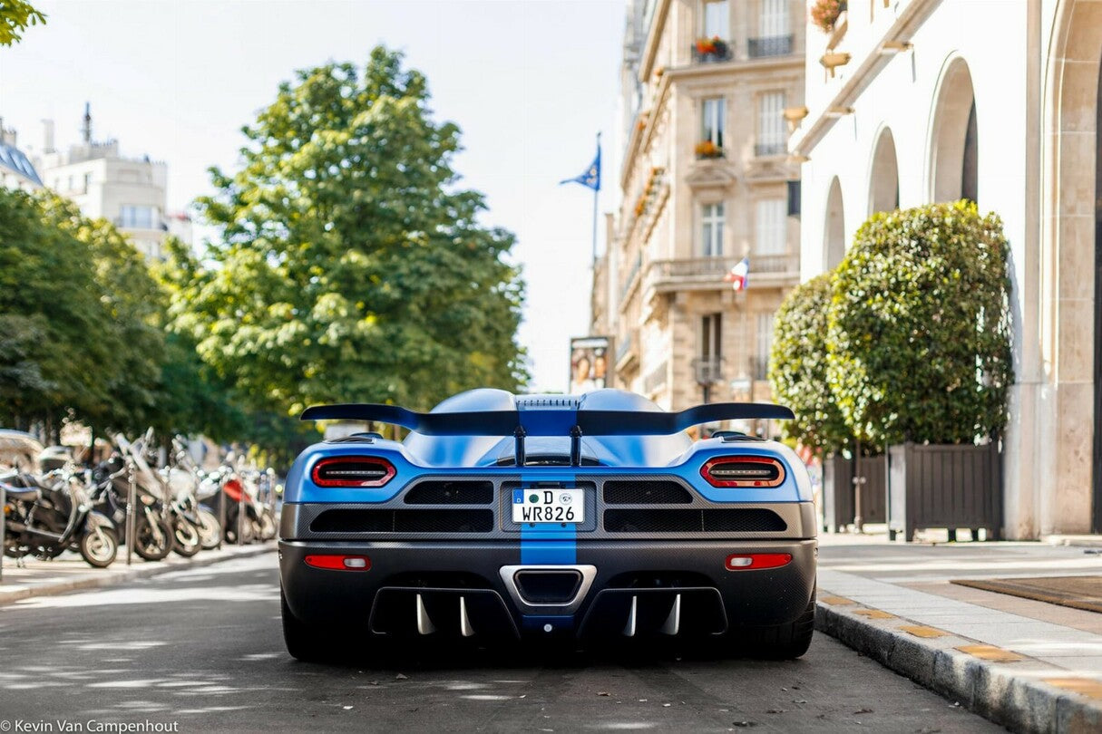 VMB 1:18 Koenigsegg Agera R (Matte Imperial Blue)