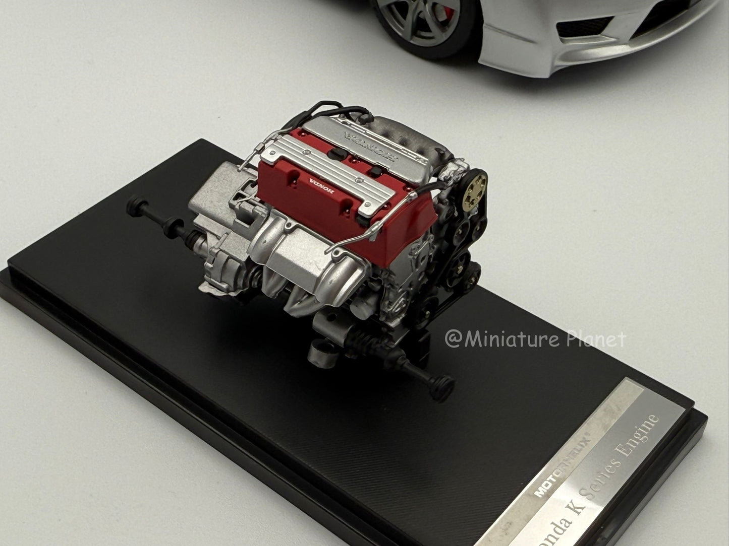 Motorhelix 1:18 Honda Civic Type R FD2 Late 2007 (Platinum Silver)