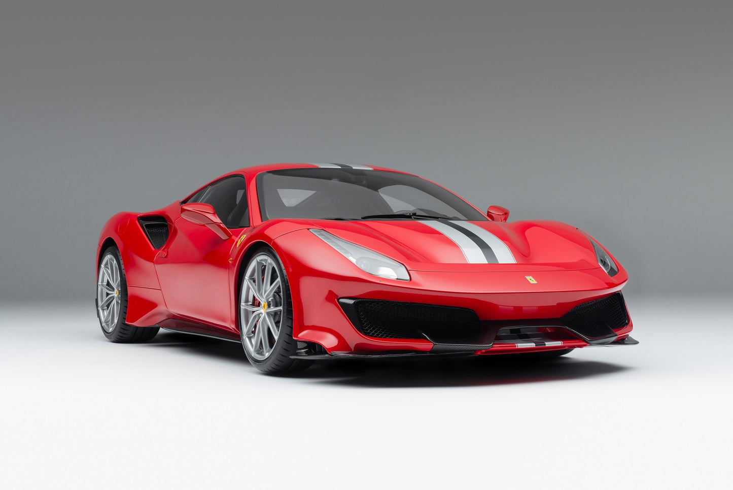 Amalgam 1:8 Ferrari 488 Pista