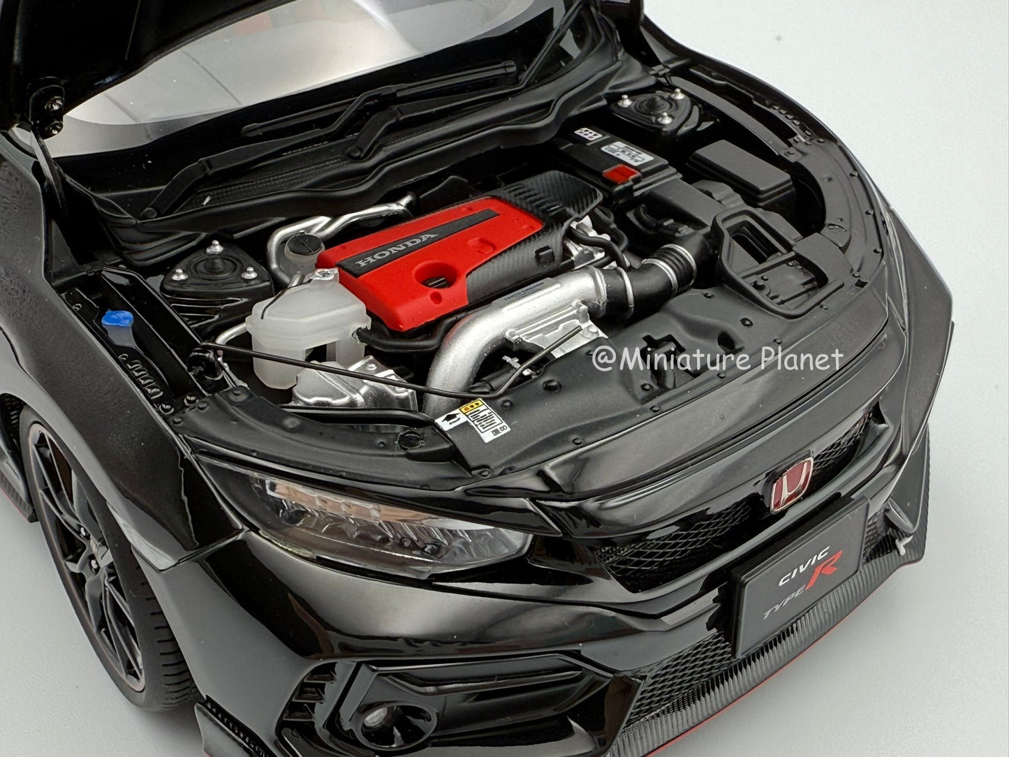 AUTOart 1:18 Honda Civic Type R (FK8) - Black