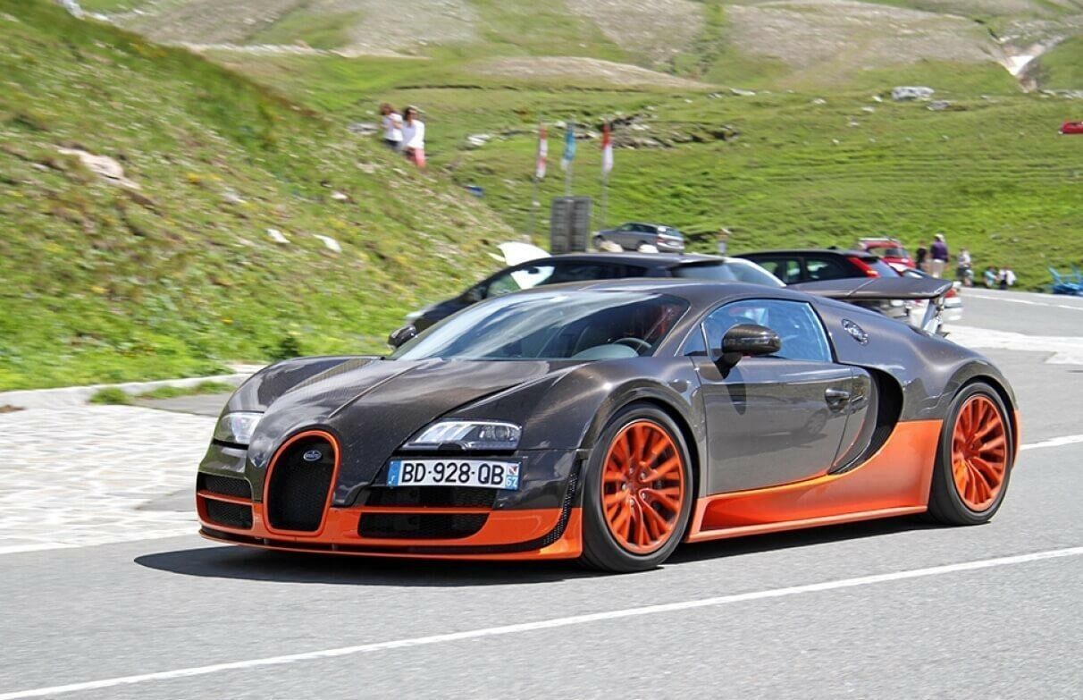 PREORDER VMB x Miniature Planet 1:18 Bugatti Veyron Super Sport 1:18