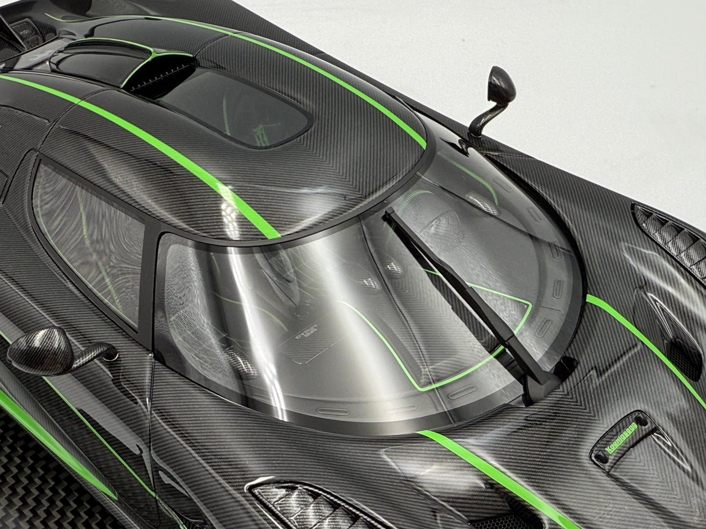 VMB 1:18 Koenigsegg Agera R+ (Carbon Fiber/Green)