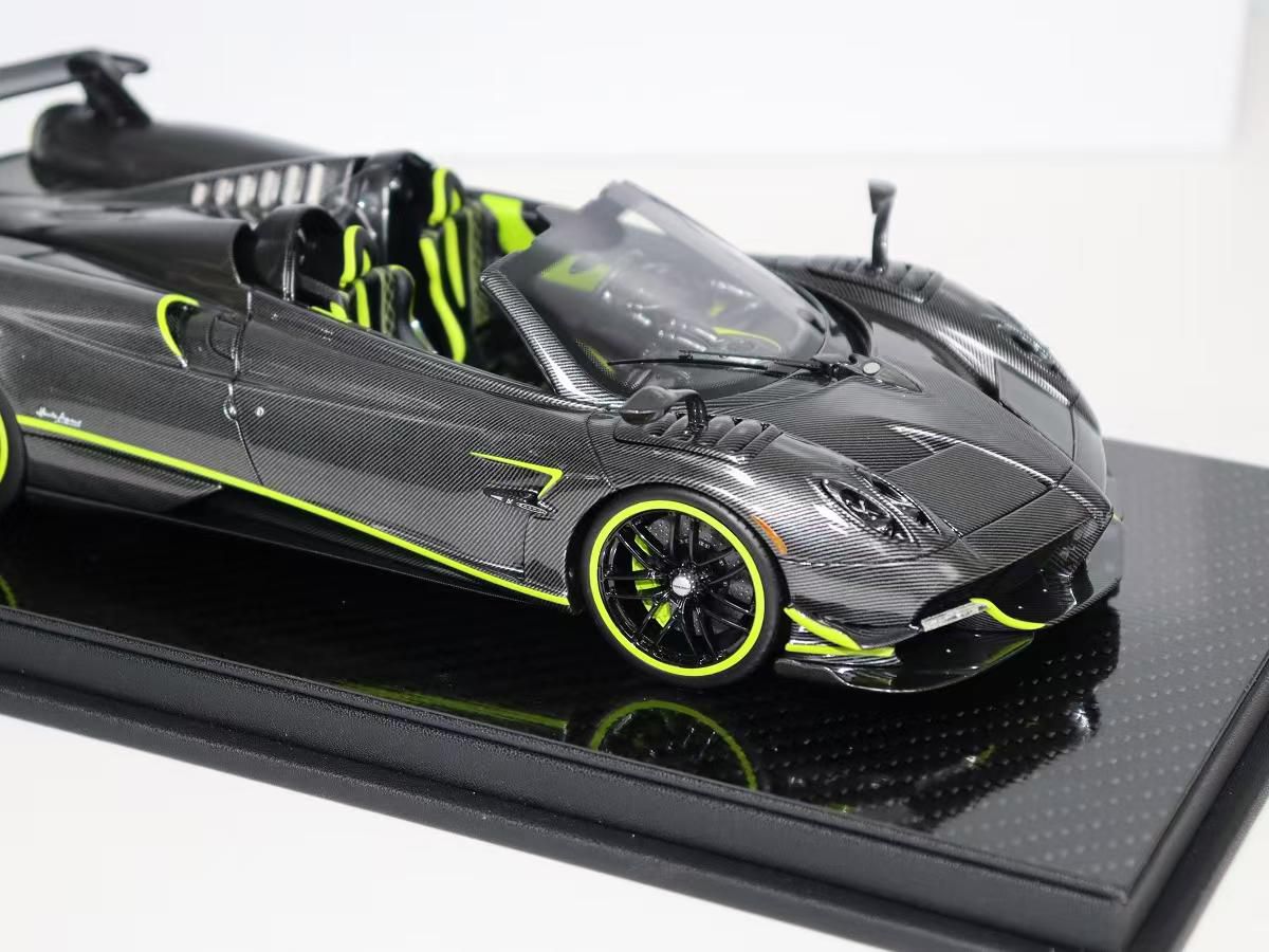 AustraLux Model 1:18 Pagani Huayra BC Roadster (Carbon Fiber/Green)