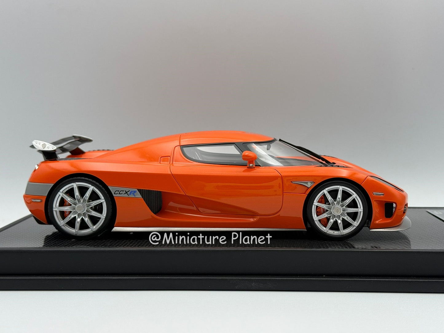 VMB 1:18 Koenigsegg CCX-R (Lava Orange)