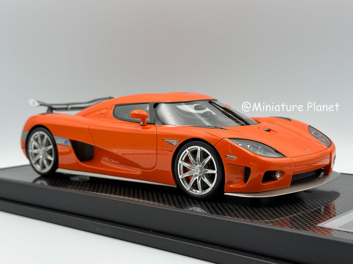 VMB 1:18 Koenigsegg CCX-R (Lava Orange)
