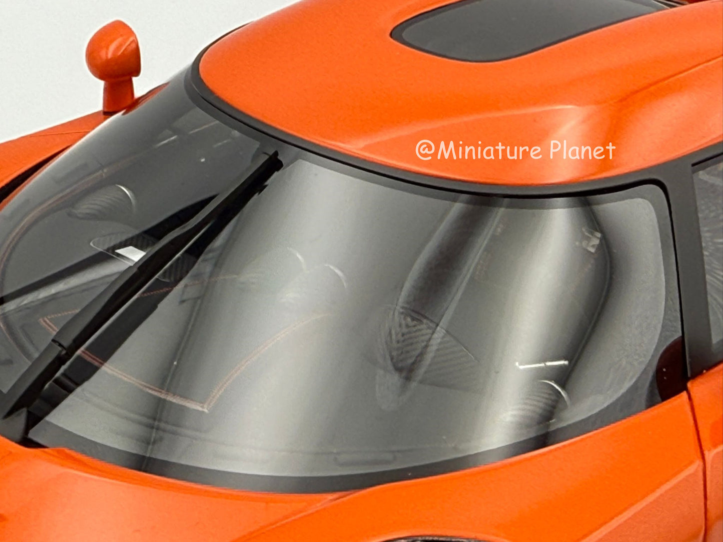 VMB 1:18 Koenigsegg CCX-R (Lava Orange)