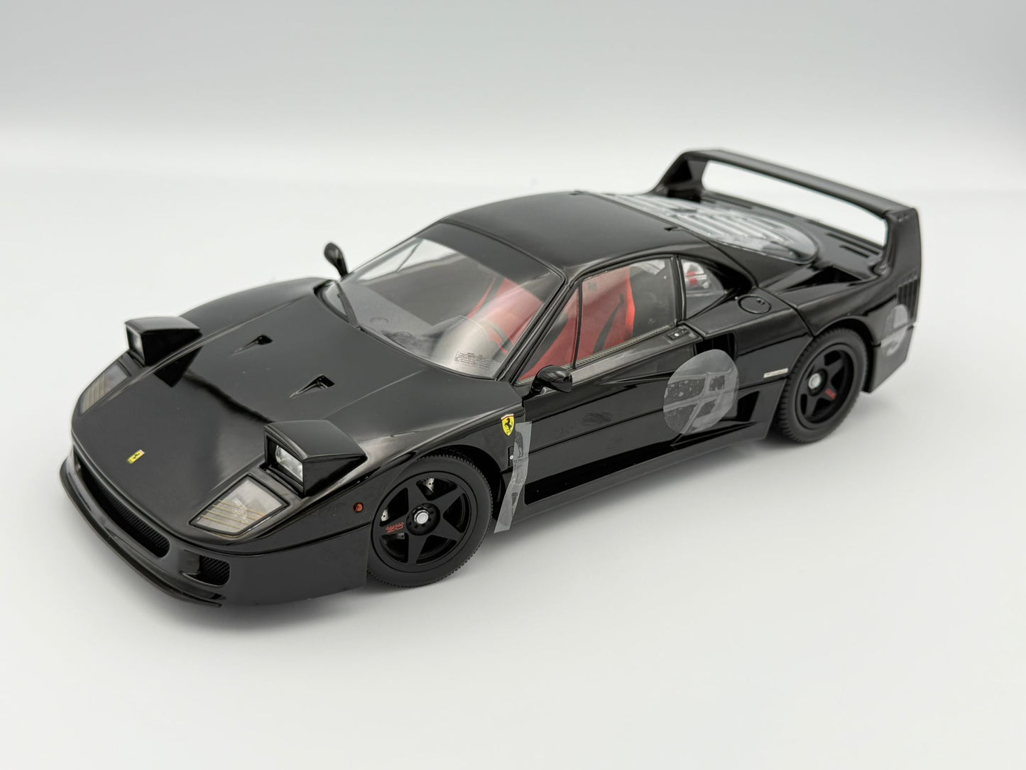 Kyosho 1:18 Ferrari F40 (Black)