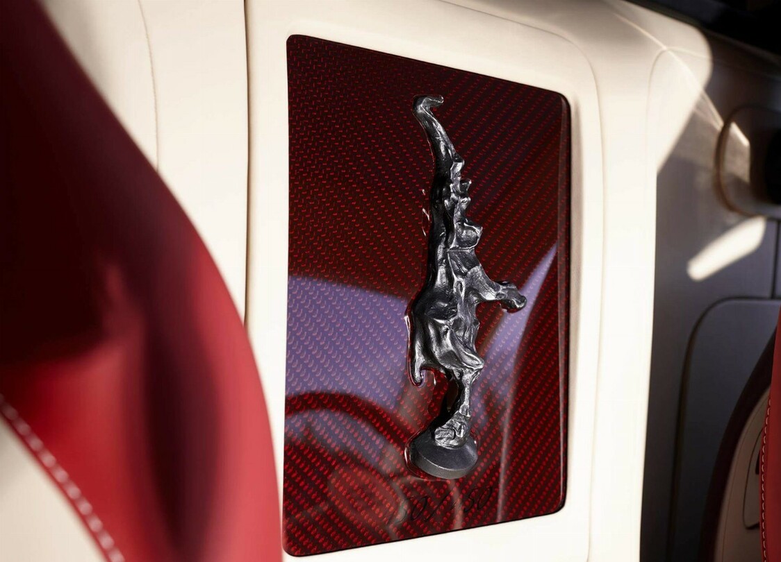 PRE-ORDER HH Model x Miniature Planet 1:18 Bugatti Veyron Vitesse 'La Finale' (Exclusive Model)