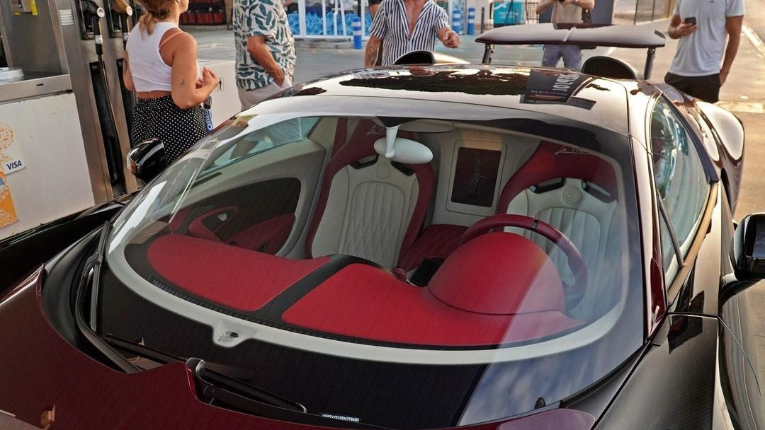 PRE-ORDER HH Model x Miniature Planet 1:18 Bugatti Veyron Vitesse 'La Finale' (Exclusive Model)