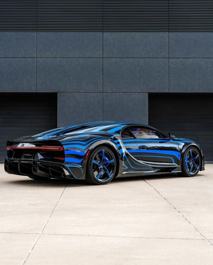 PRE-ORDER HH Model x Miniature Planet 1:18 Bugatti Chiron Super Sport 'Coup de Foudre' (Exclusive Model) - Black/Blue