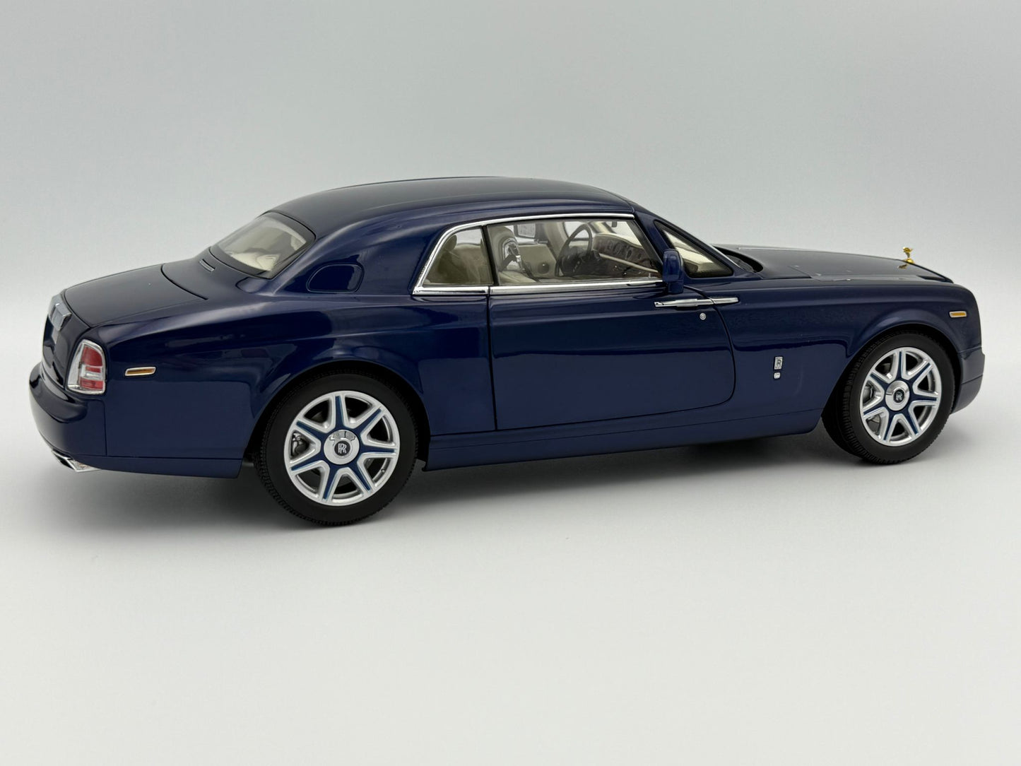 Kyosho 1:18 Rolls-Royce Phantom Coupe (Blue Metallic)