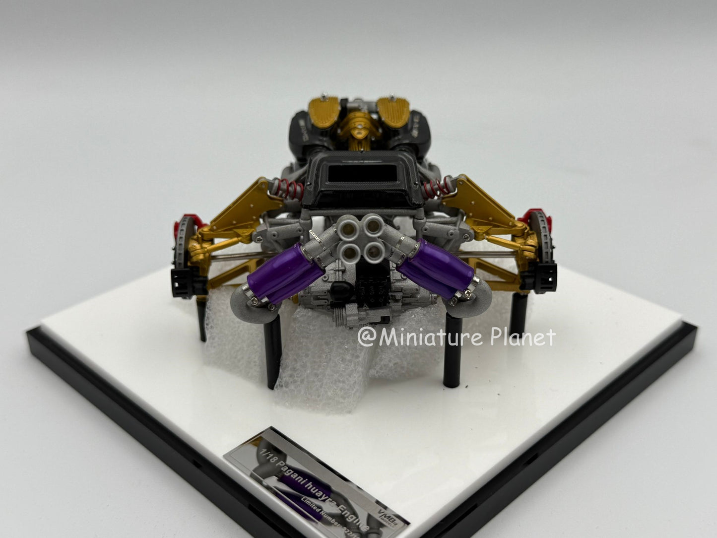 VMB 1:18 Pagani Huayra Engine
