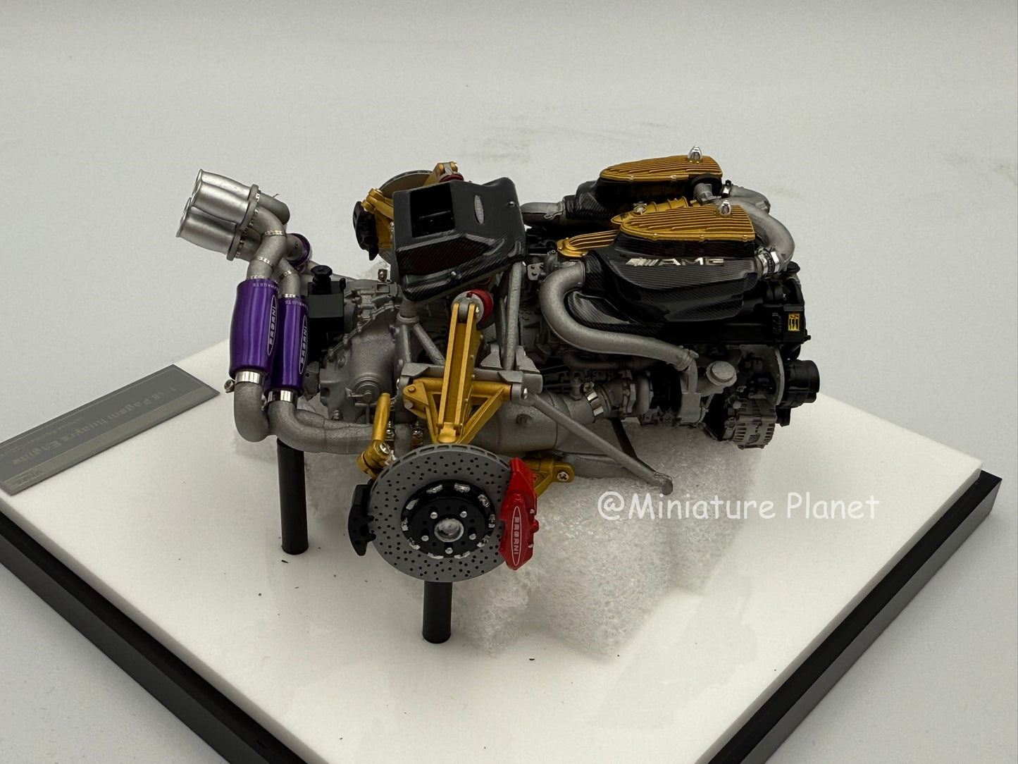 VMB 1:18 Pagani Huayra Engine