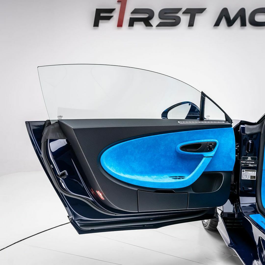 PREORDER HH Model x Miniature Planet 1:18 Bugatti Chiron Super Sport (Royal Blue Carbon) - Exclusive Model